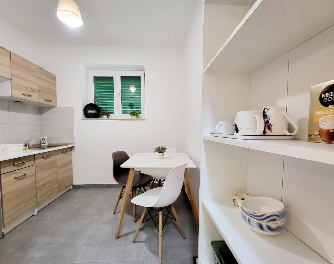 Cozy Apartment With Balcony 10 Min From The Beach Rijeka Exterior foto